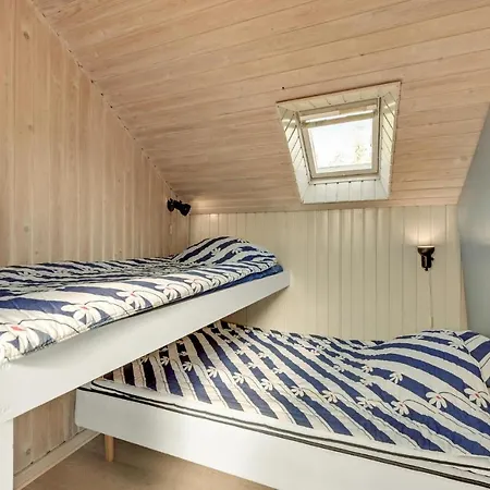 Awesome In W/ Sauna, Wifi And 3 Bedrooms Feriehus *