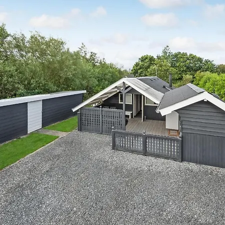 Awesome In W/ Sauna, Wifi And 3 Bedrooms Feriehus *
